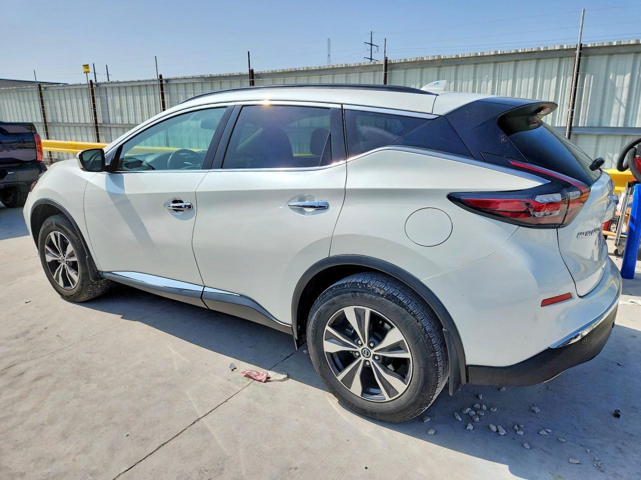 2022 Nissan Murano Sv - Image 2