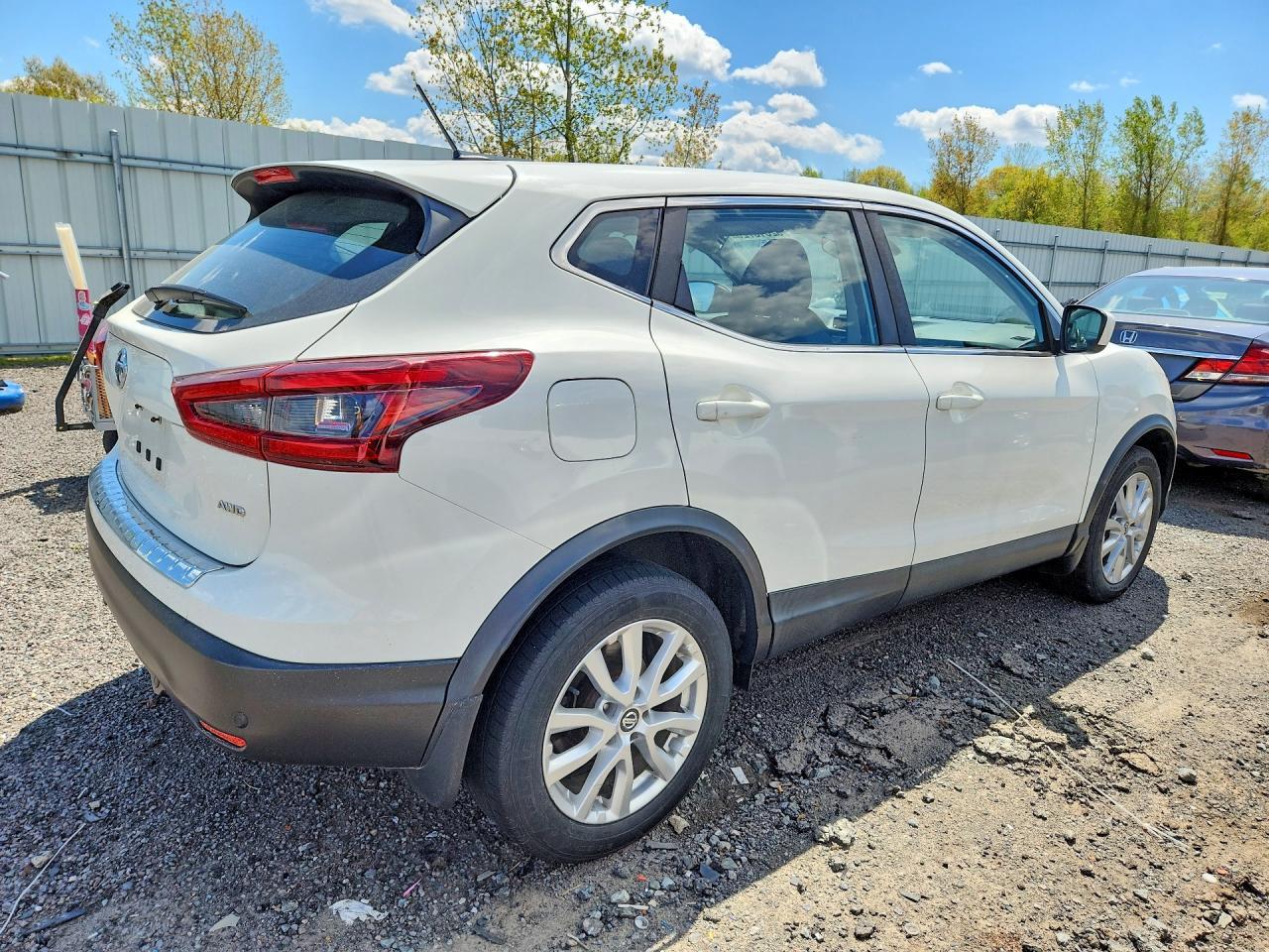2020 Nissan Rogue Sport S - Фото 3