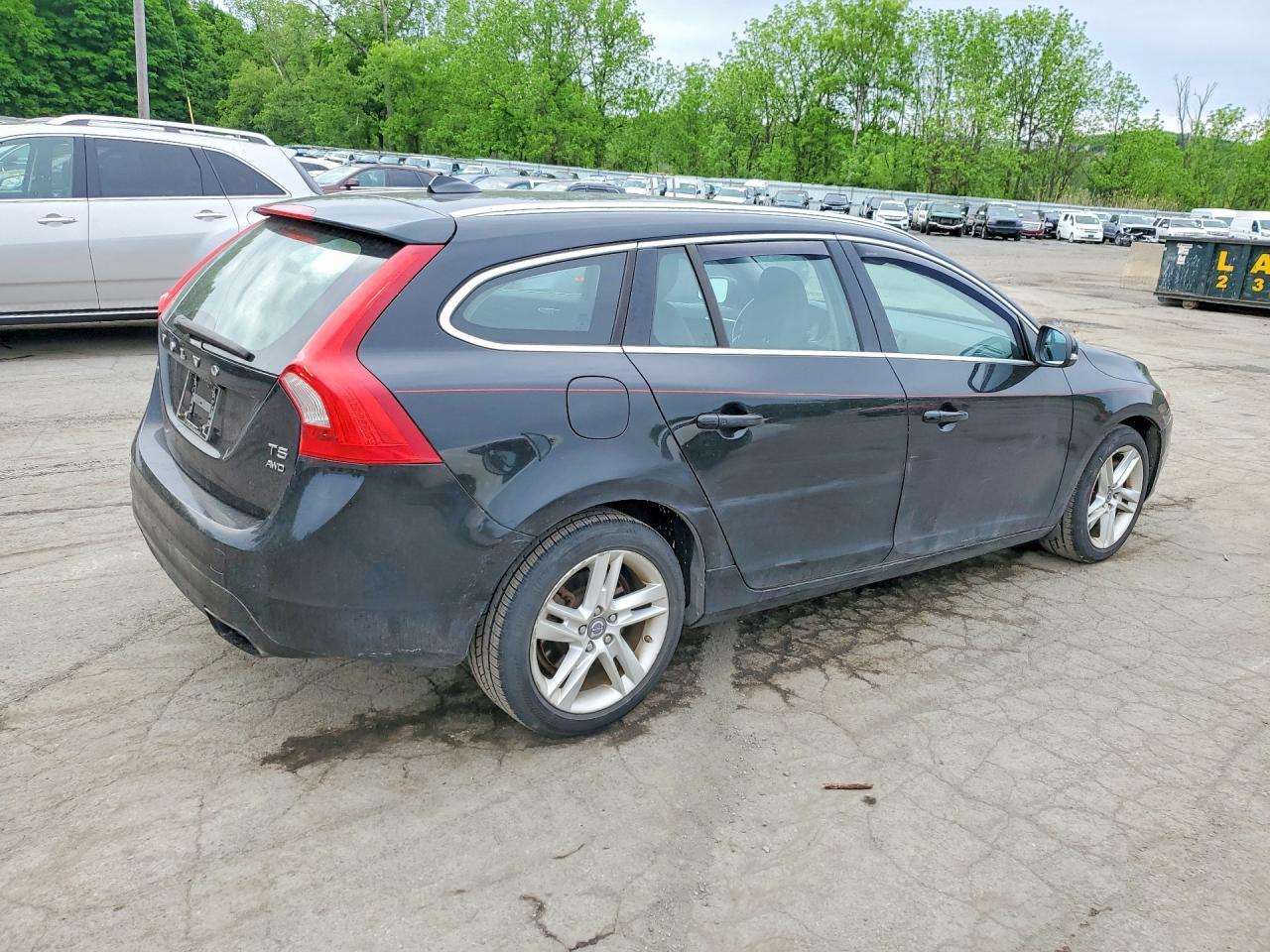 2015 Volvo V60 Premier - Фото 3