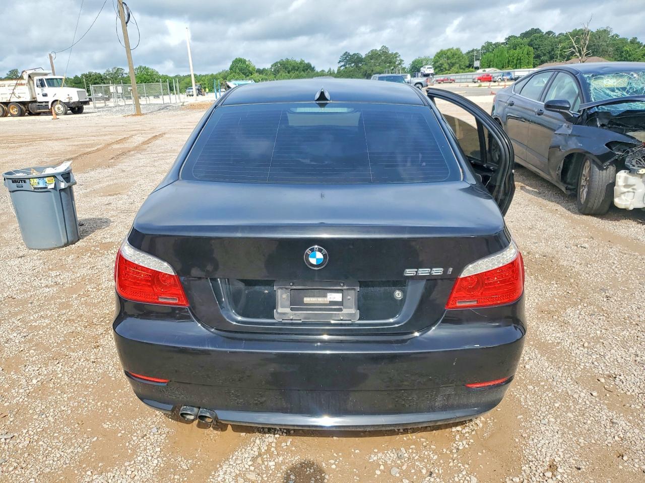 2008 BMW 528 I - Image 6
