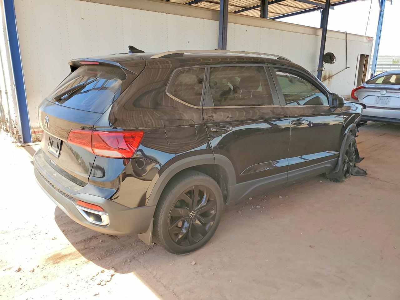 2023 Volkswagen Taos Se - Фото 3