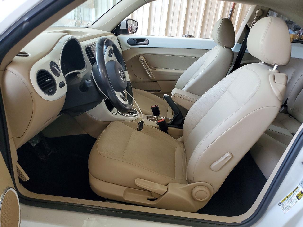 2019 Volkswagen Beetle Se - Image 7