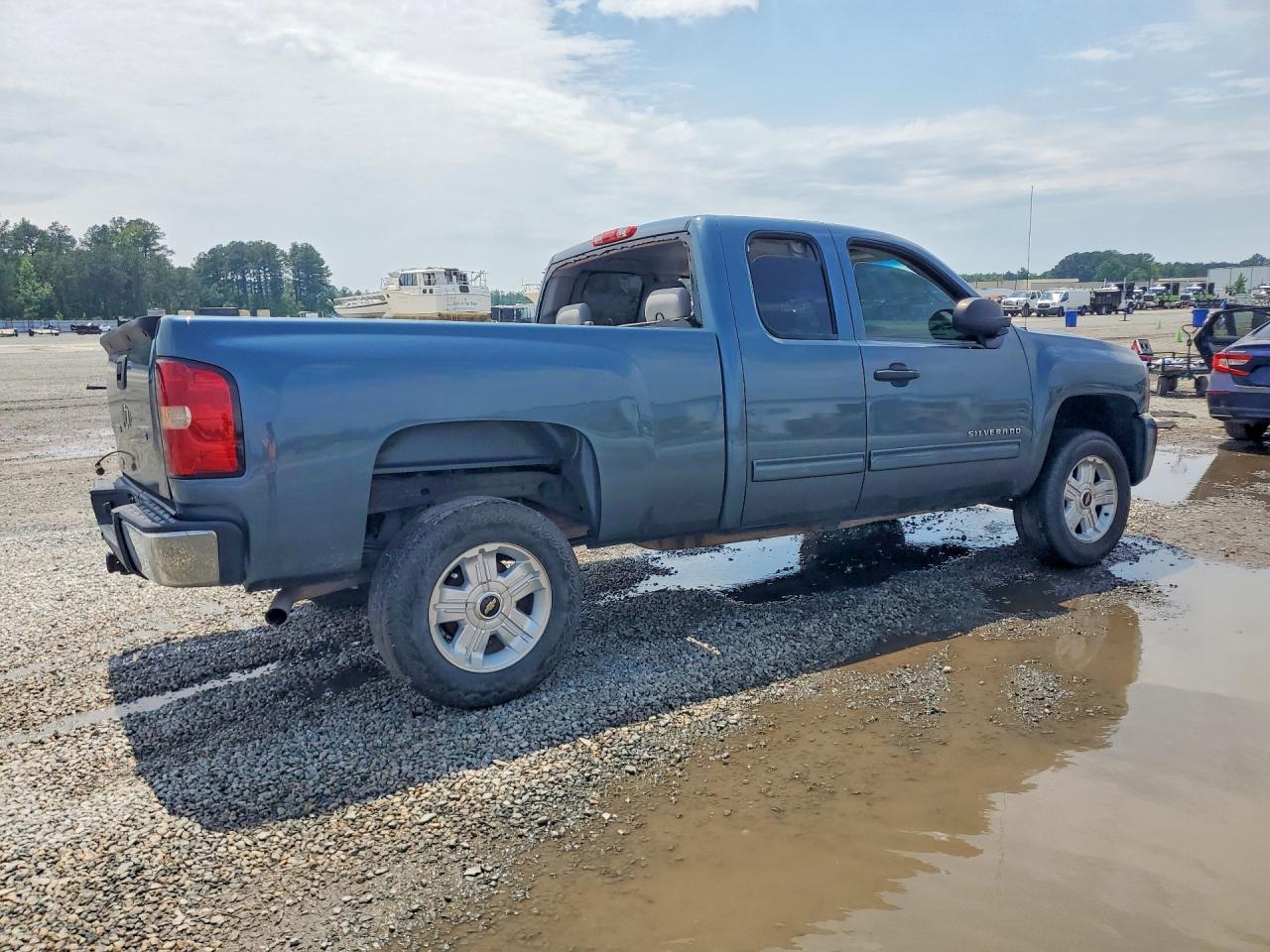 2012 Chevrolet Silverado K1500 Lt - Image 3