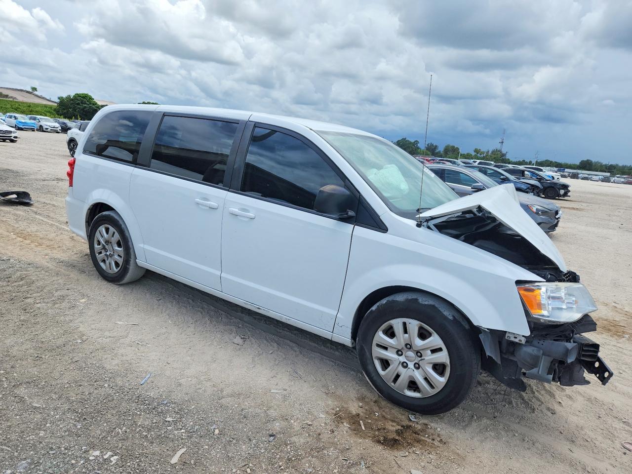 2018 Dodge Grand Caravan Se - Image 4