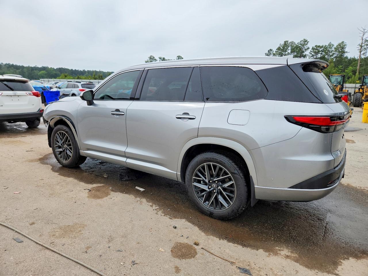 2025 Lexus Tx 350 Premium - Image 2