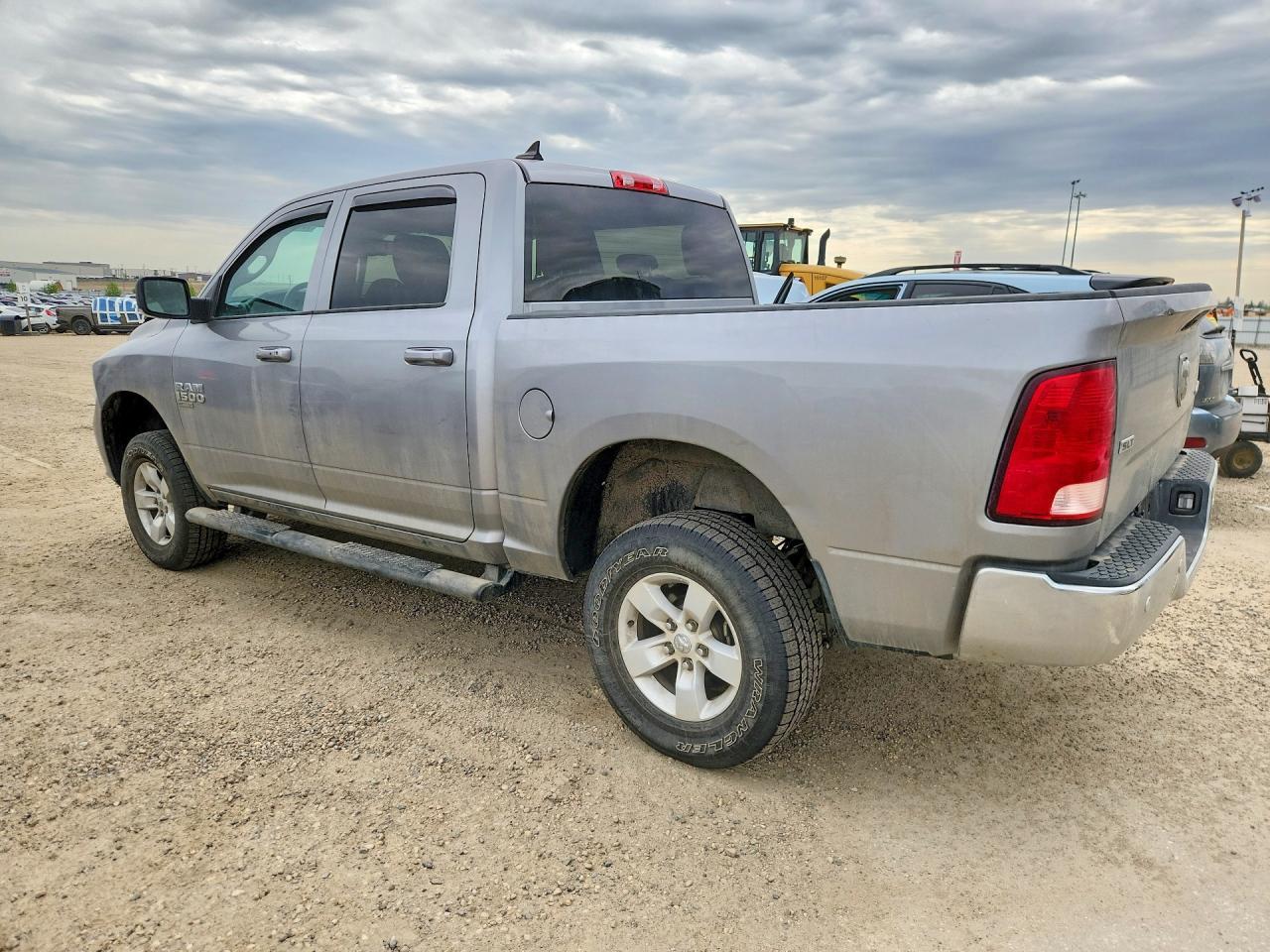 2022 Ram 1500 Slt - Фото 2