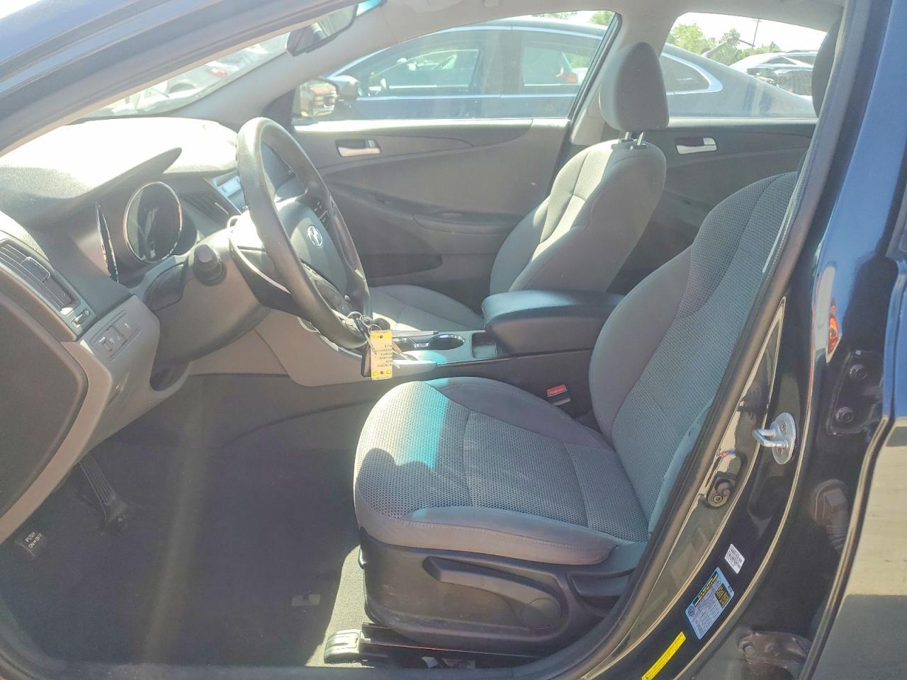2013 Hyundai Sonata Gls - Image 7