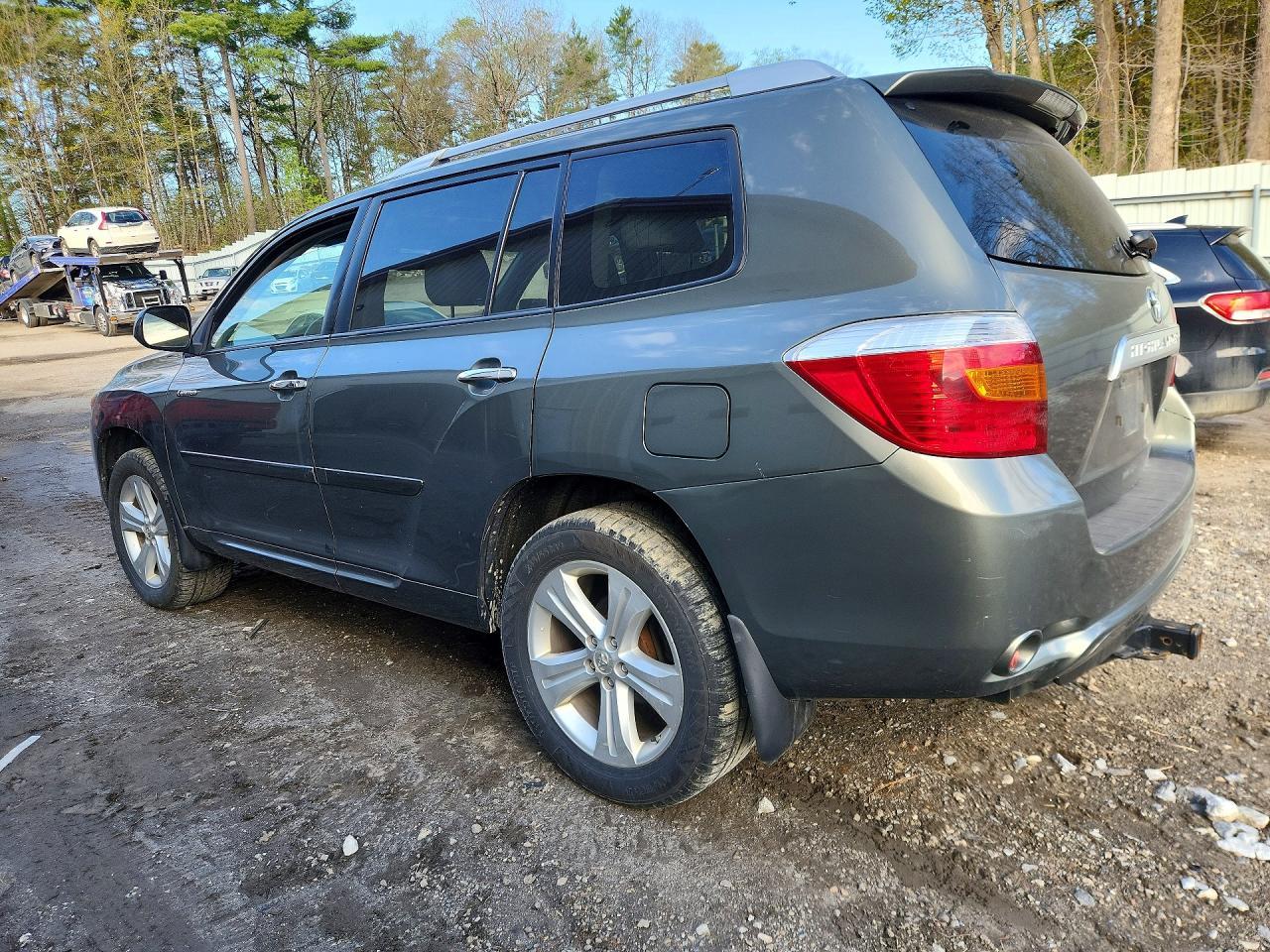 2010 Toyota Highlander Limited - Image 2