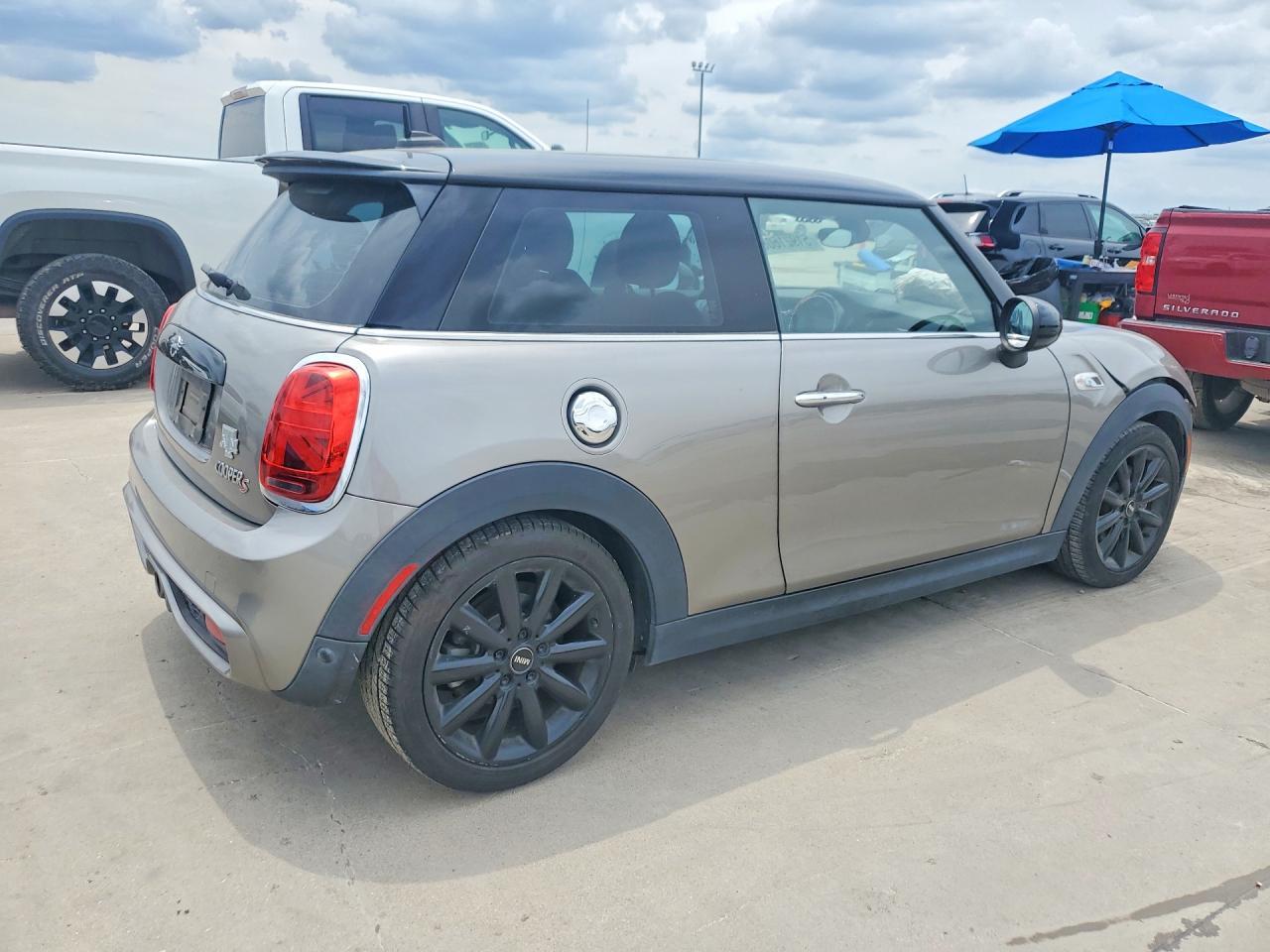 2019 Mini Cooper S - Image 3