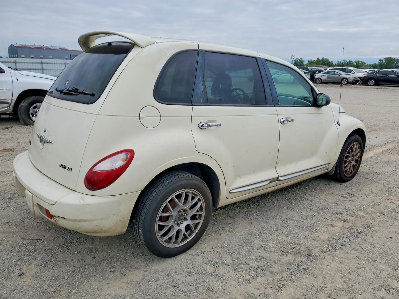 2007 Chrysler Pt Cruiser Limited - Image 3