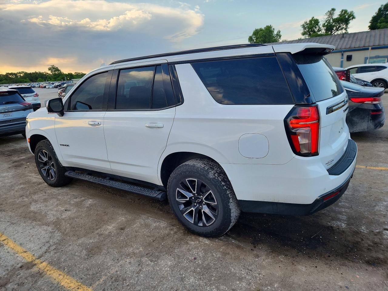 2021 Chevrolet Tahoe K1500 Z71 - Фото 2