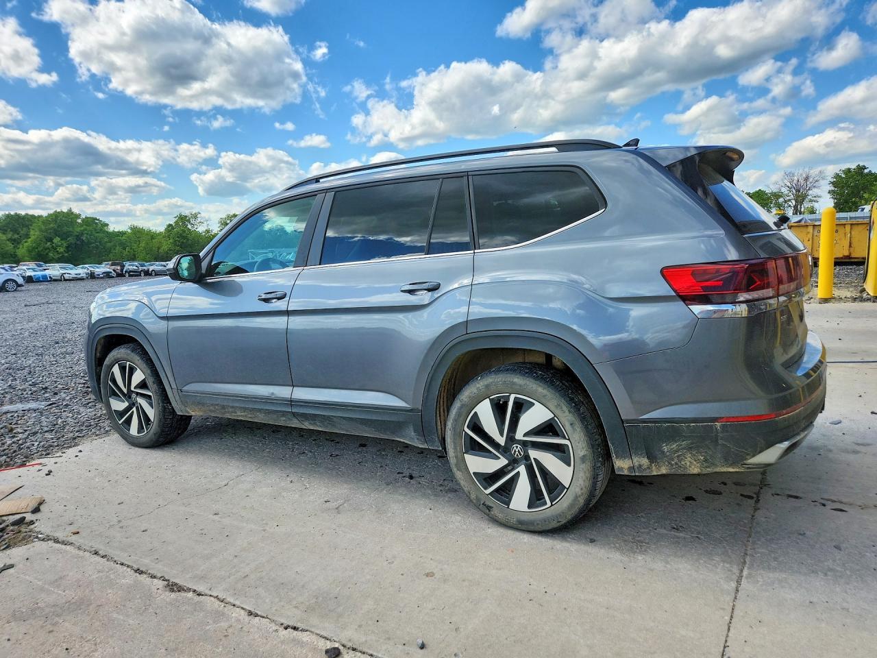 2024 Volkswagen Atlas Se - Фото 2
