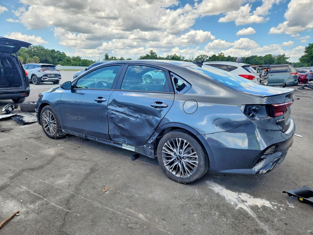2024 Kia Forte Gt Line - Фото 2