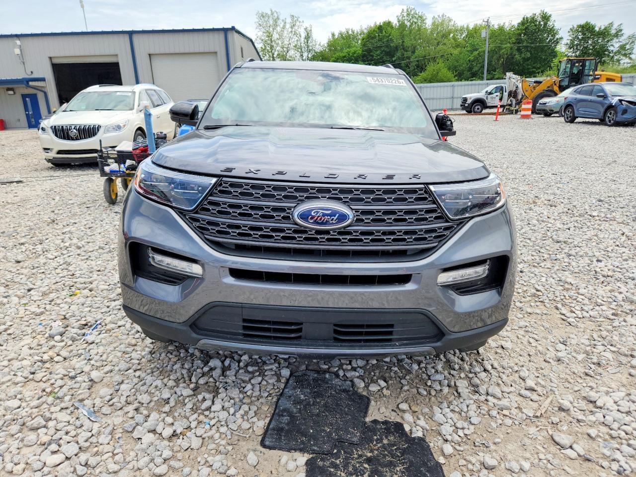 2023 Ford Explorer Xlt - Image 5