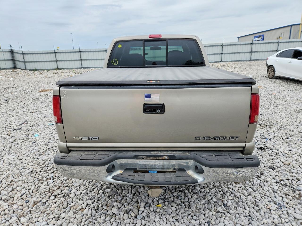 2002 Chevrolet S Truck S10 - Фото 6