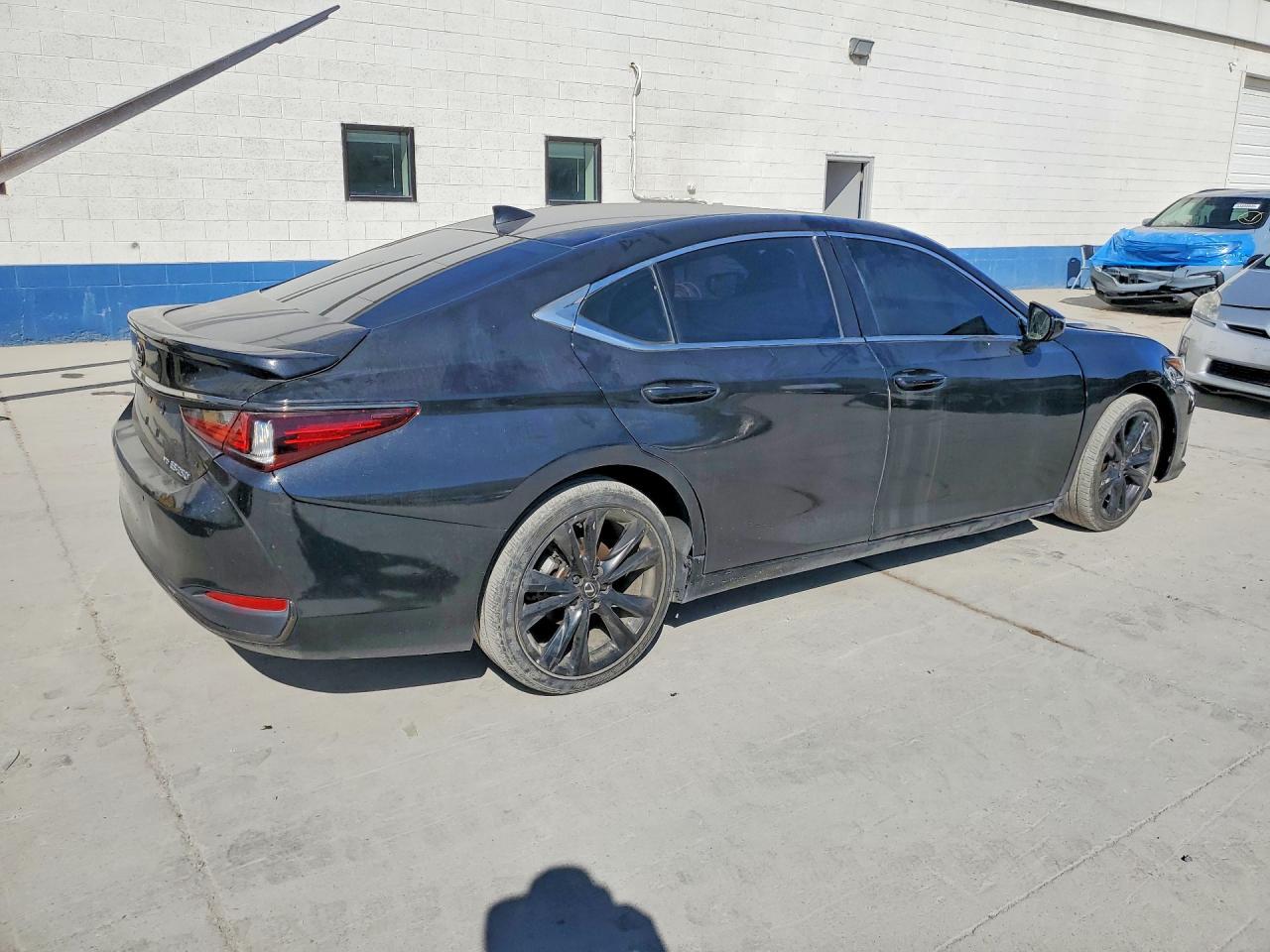 2022 Lexus Es 250 F Sport - Фото 3