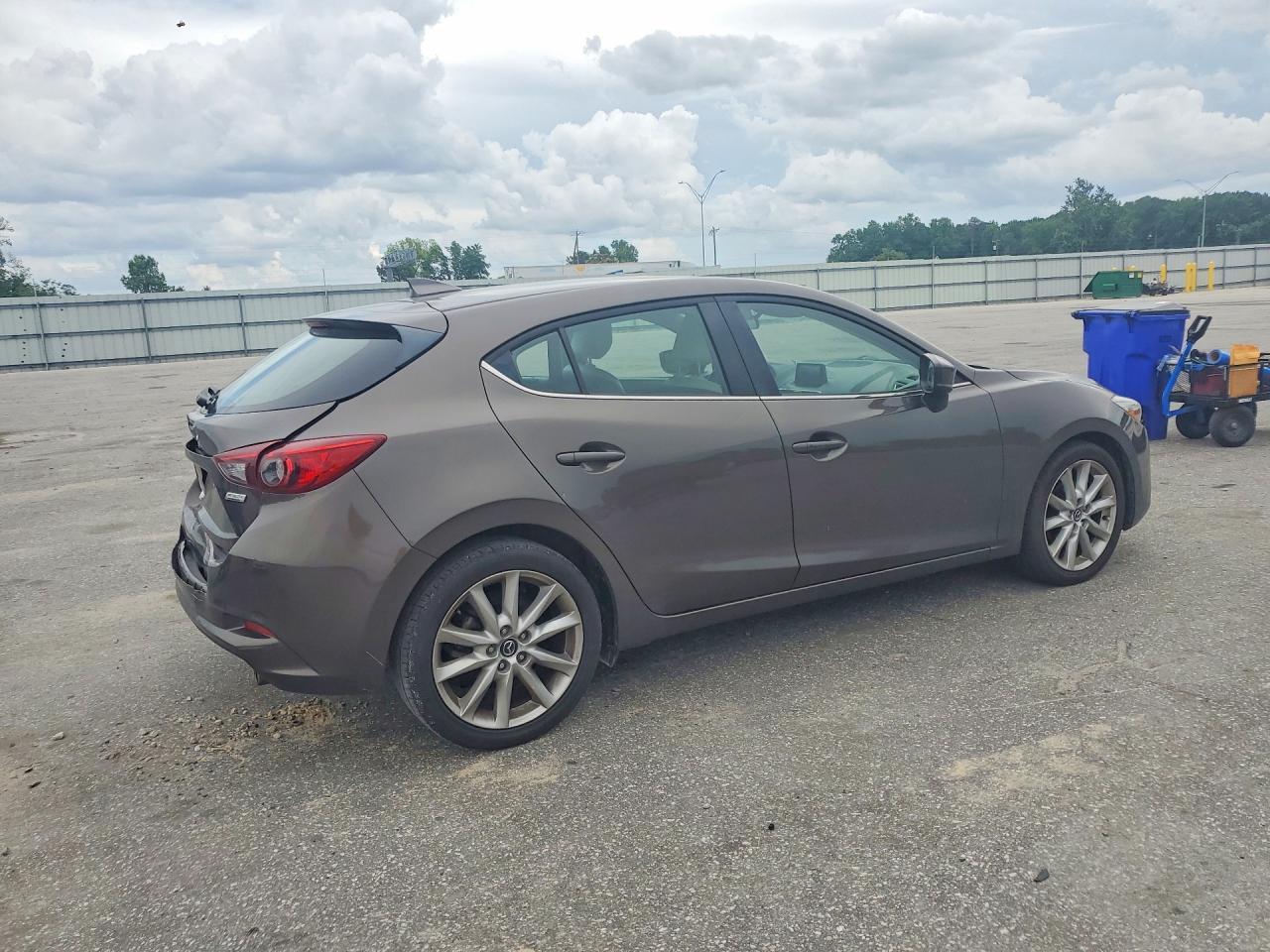2017 Mazda 3 Grand Touring - Фото 3