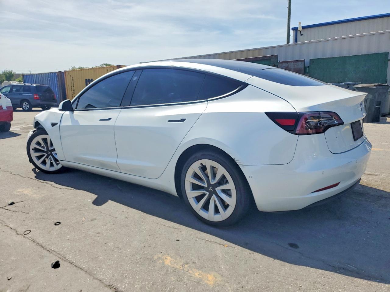 2021 Tesla Model 3 - Фото 2