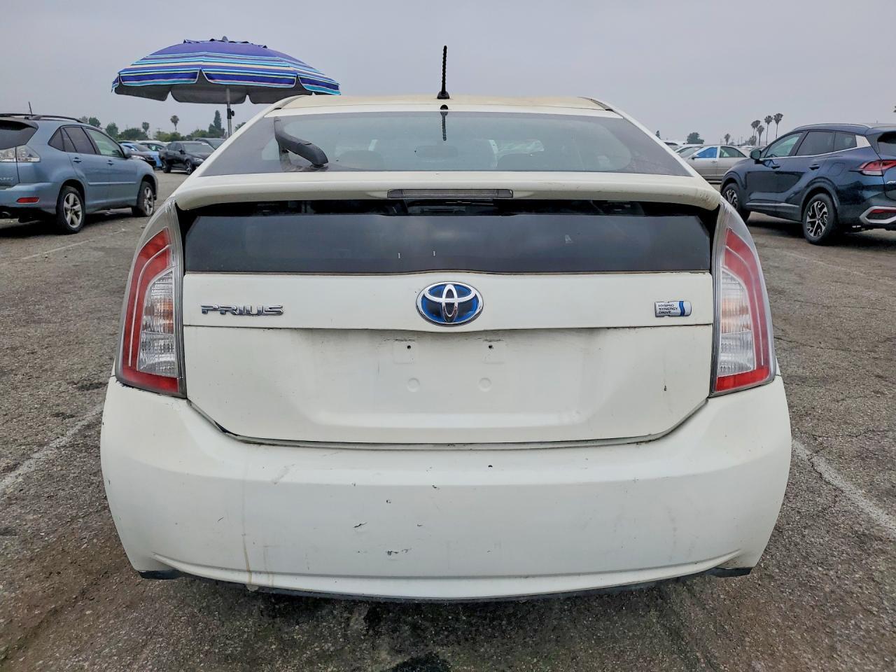 2012 Toyota Prius Two - Фото 6