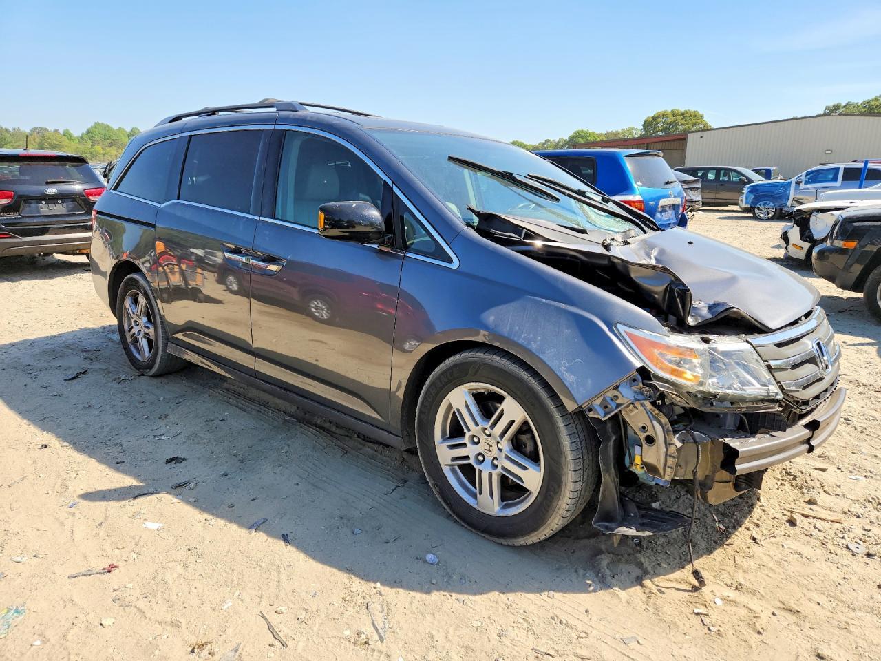 2013 Honda Odyssey Touring - Фото 4