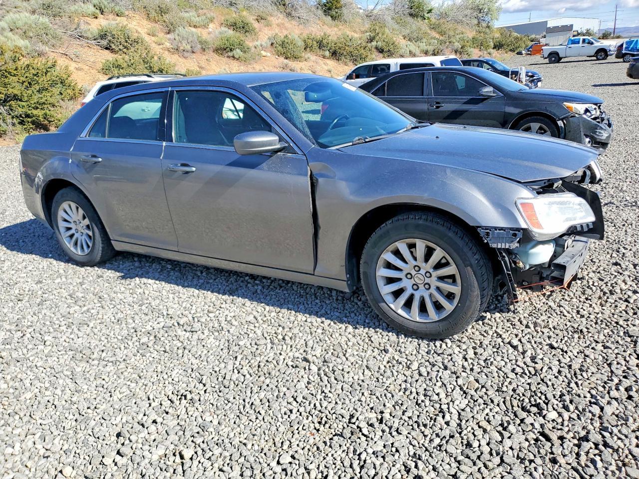 2011 Chrysler 300 - Фото 4
