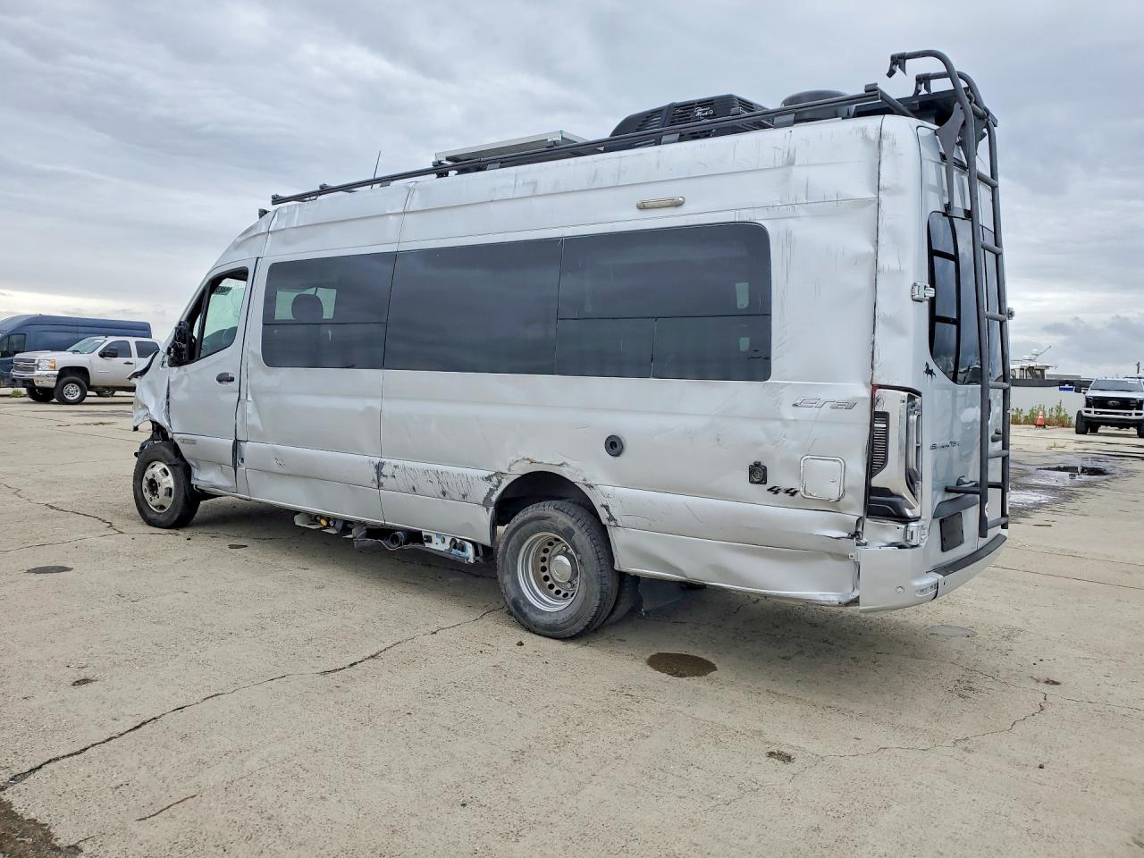 2022 Winnebago Sprinter 3 - Image 2