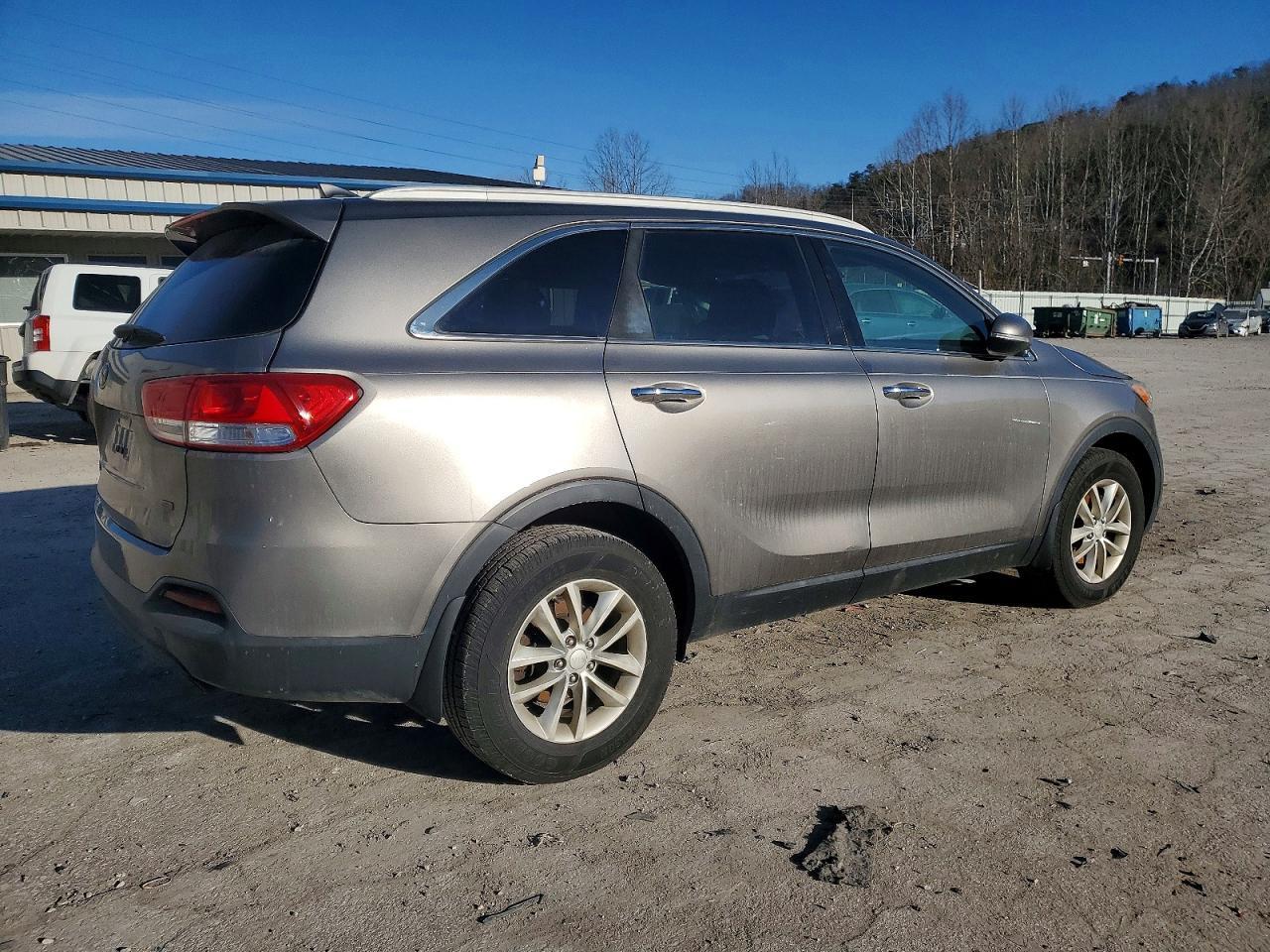 2016 Kia Sorento Lx - Фото 2