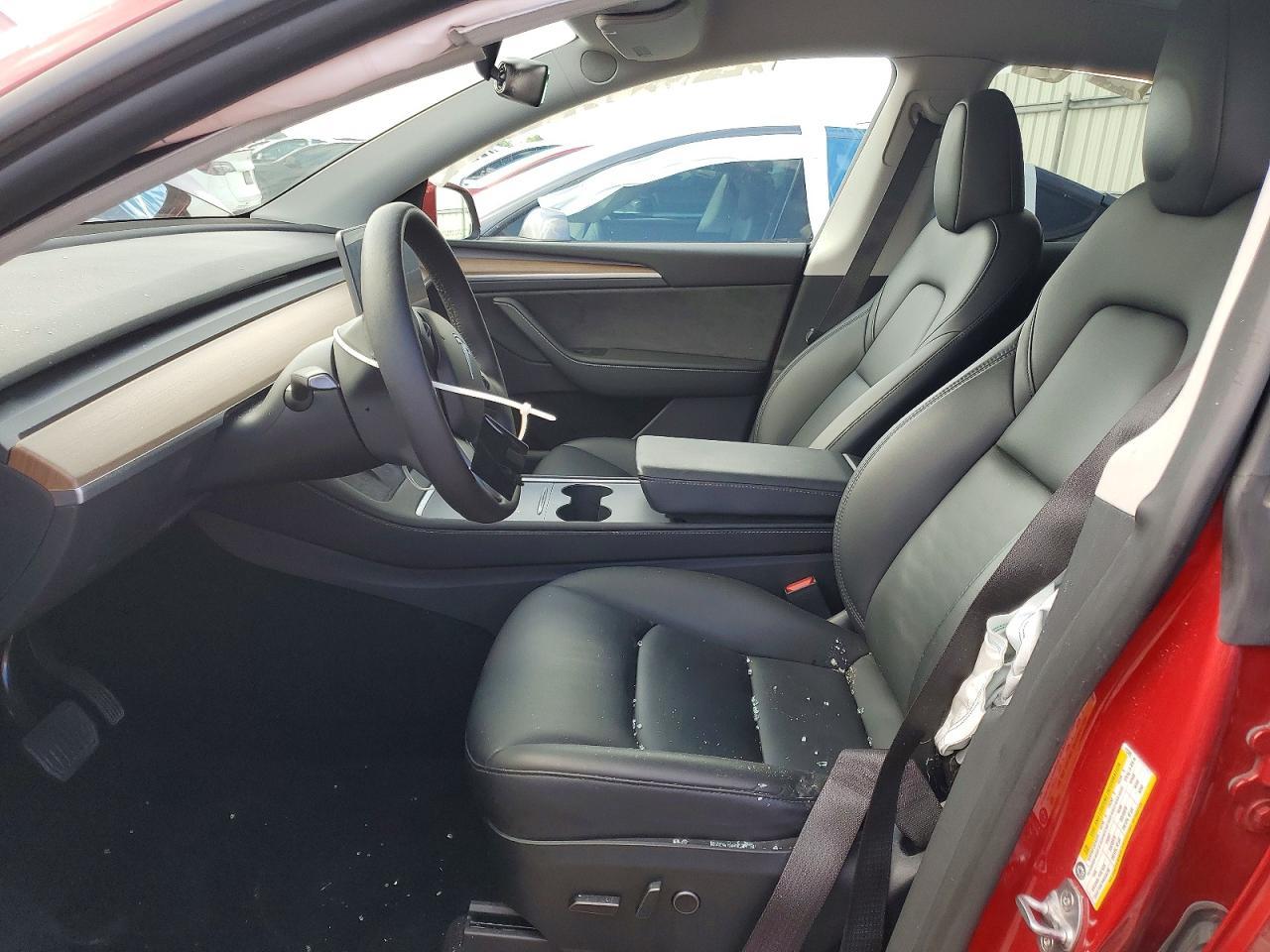 2023 Tesla Model Y - Image 7