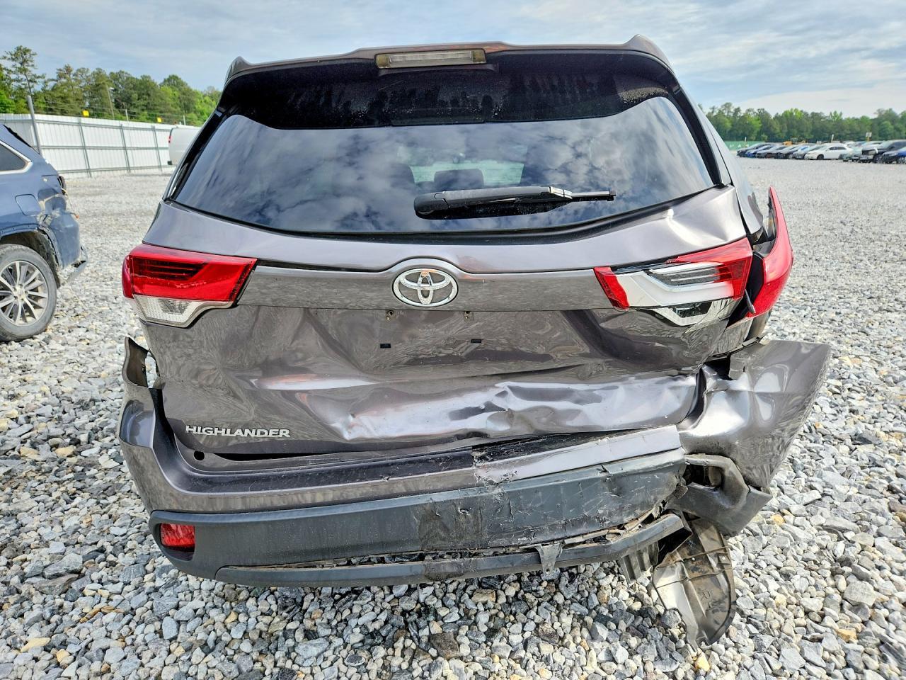 2019 Toyota Highlander Le - Фото 6