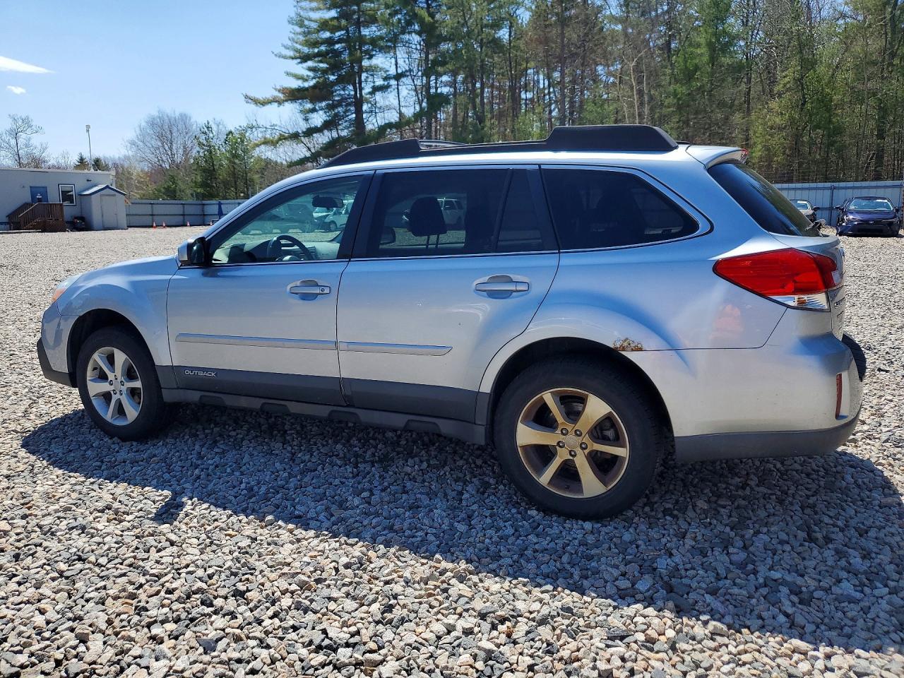 2013 Subaru Outback - Фото 2