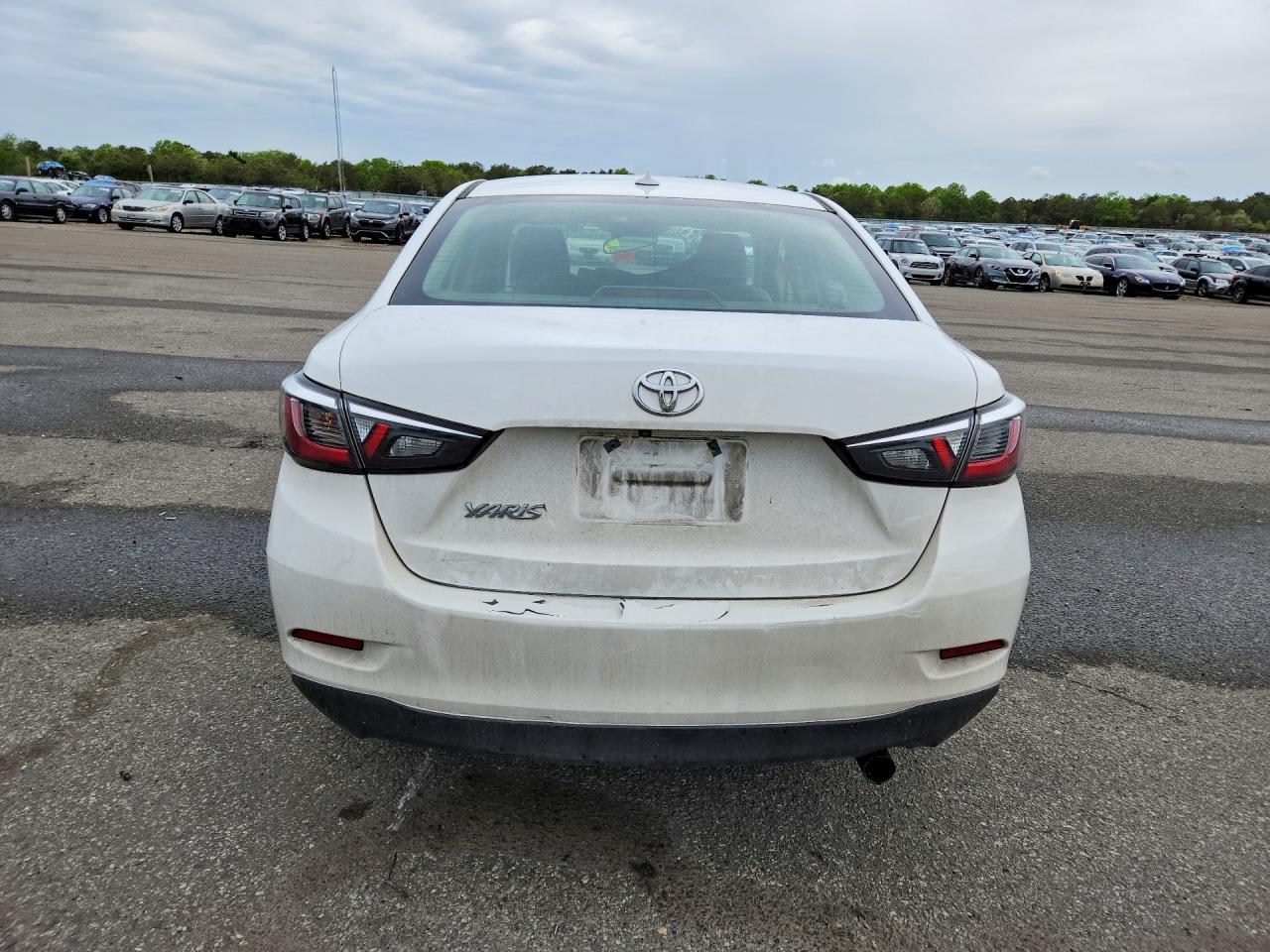 2019 Toyota Yaris L - Фото 6