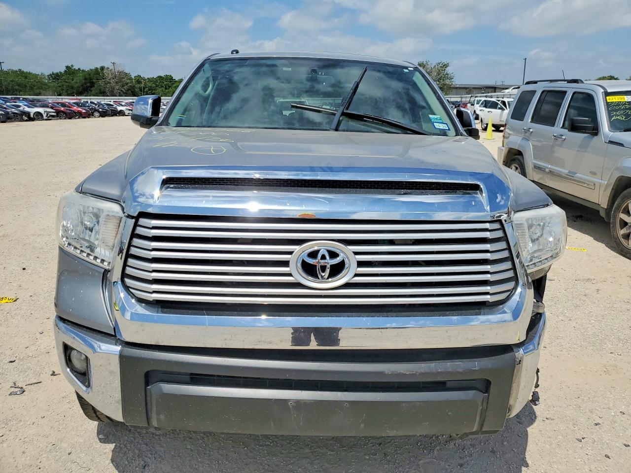 2014 Toyota Tundra Crewmax Limited - Image 5