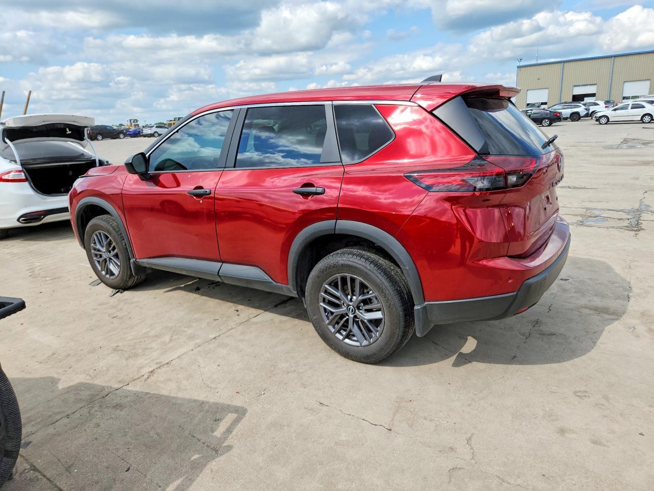 2026 Nissan Rogue S - Фото 2