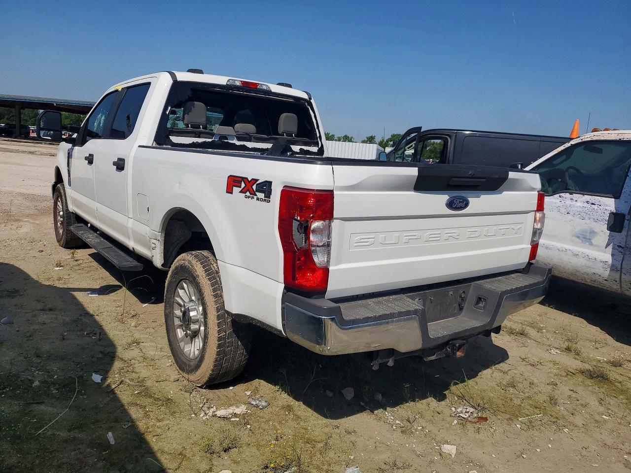 2021 Ford F250 Super Duty - Фото 2