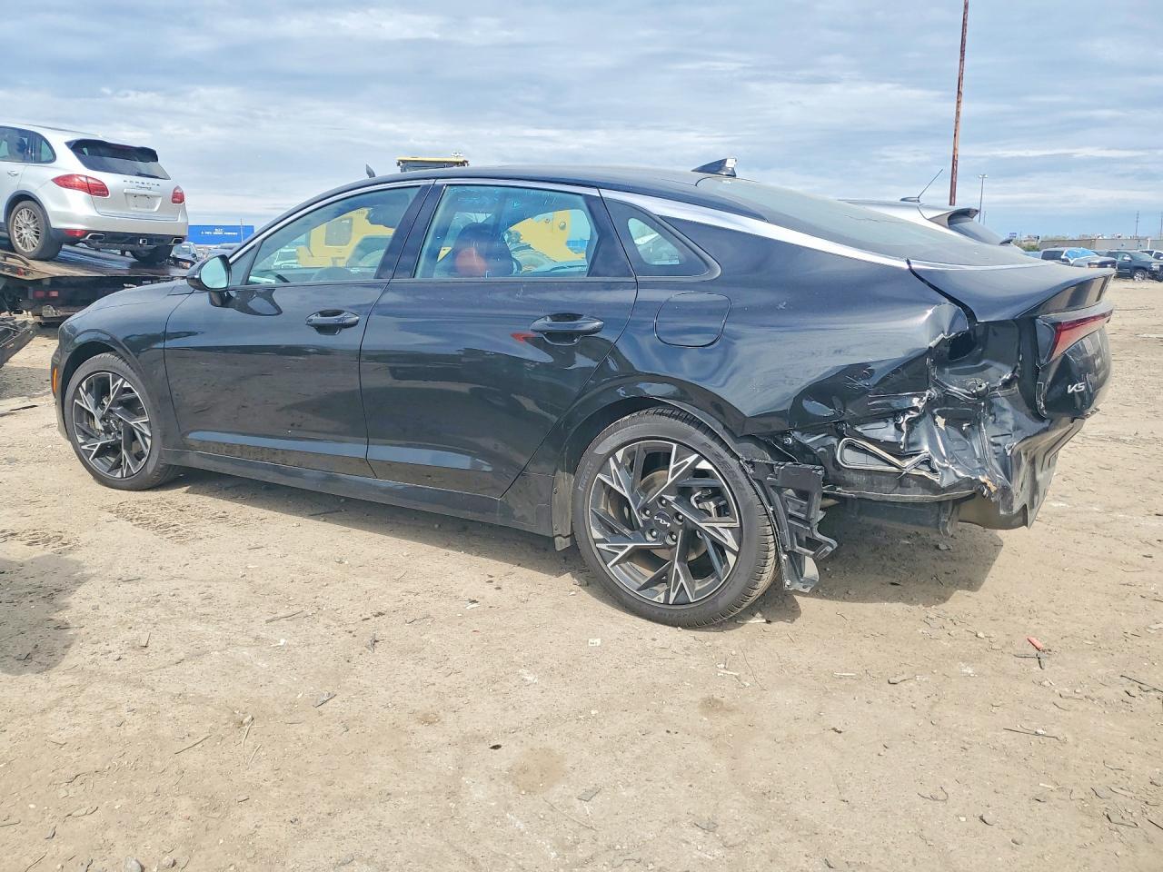 2025 Kia K5 Gt Line - Image 2