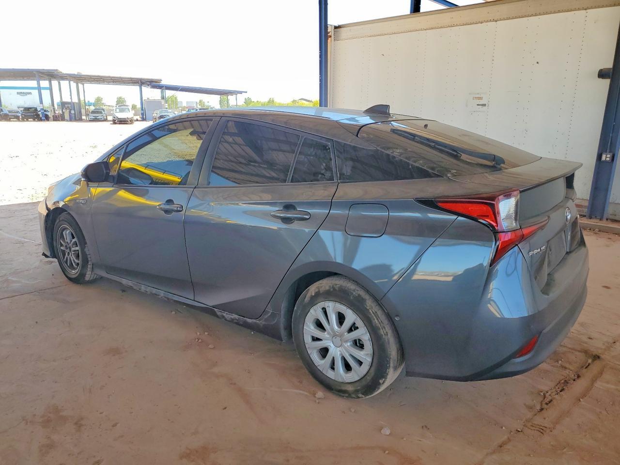 2021 Toyota Prius Le - Image 2