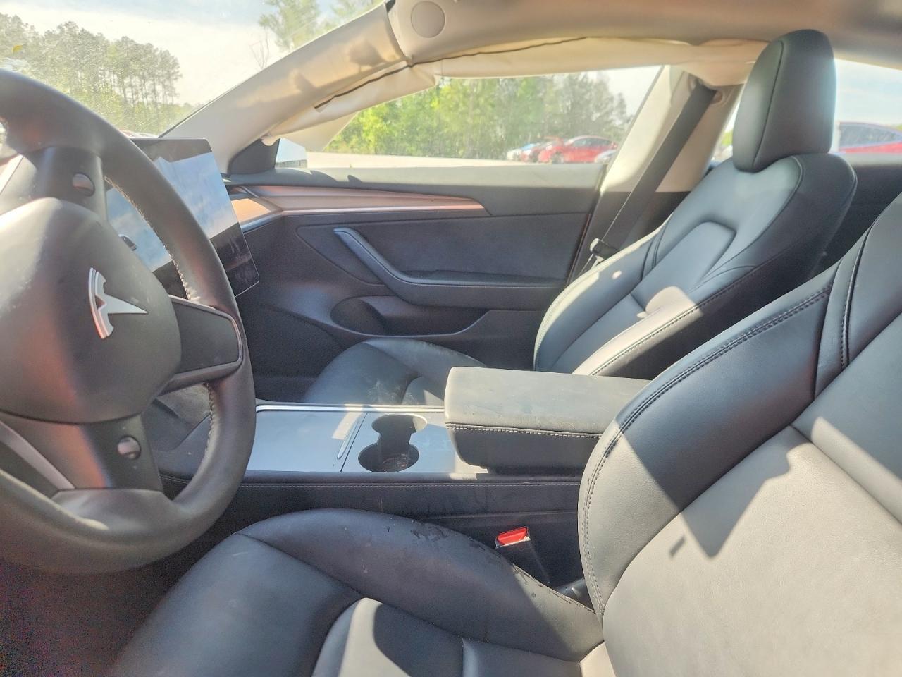 2023 Tesla Model 3 - Image 7
