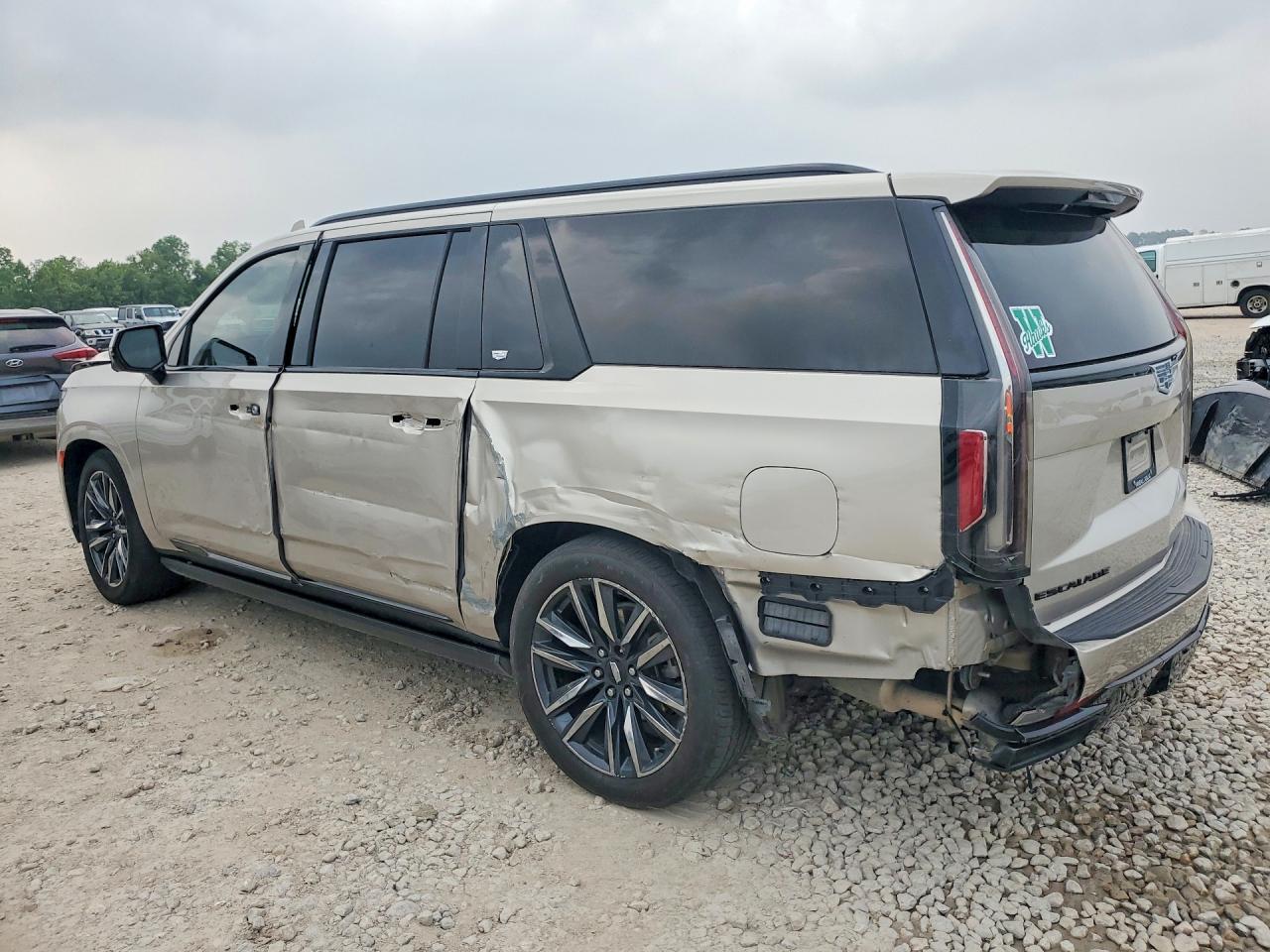 2023 Cadillac Escalade Esv Sport Platinum - Image 2