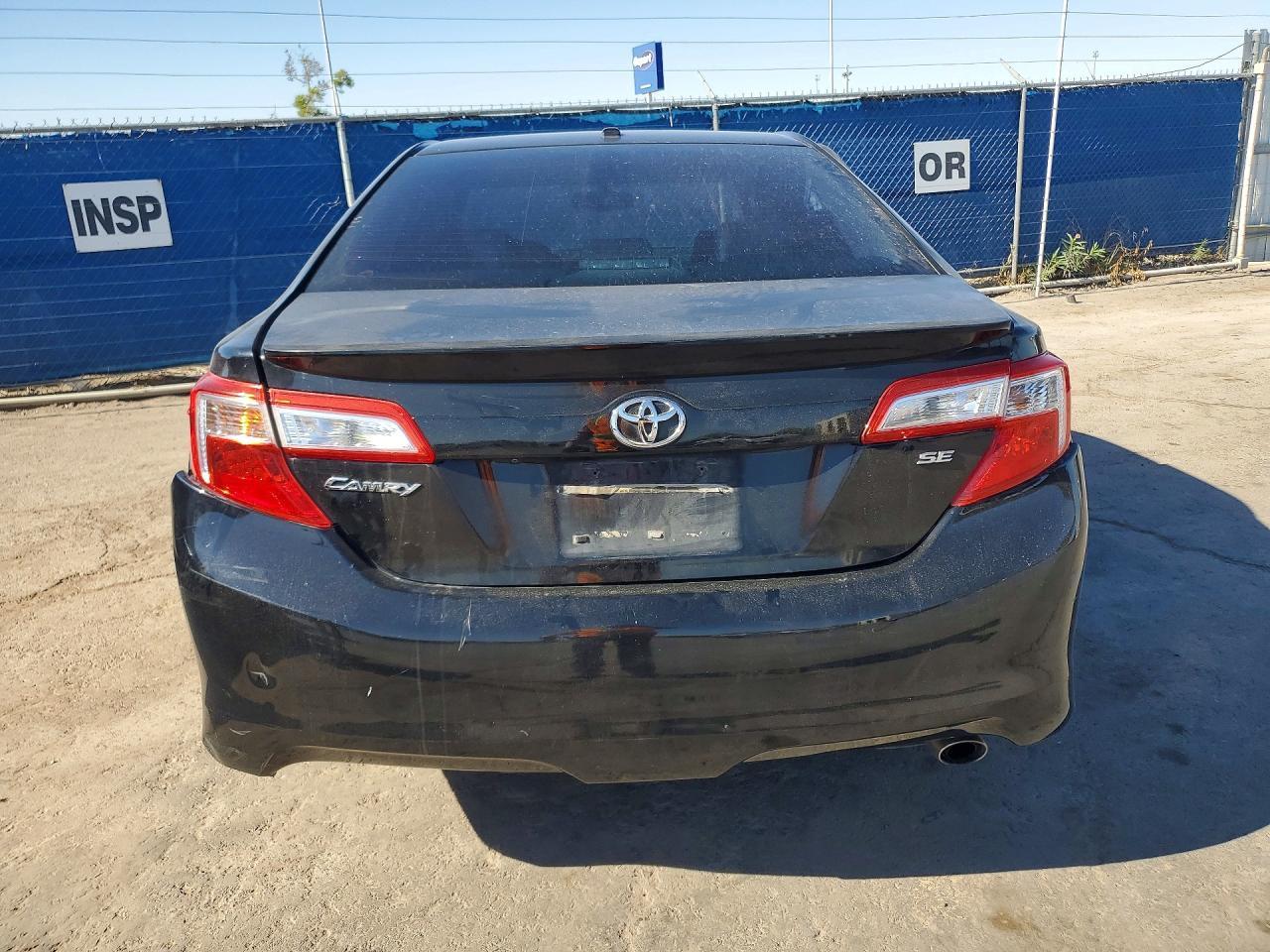 2013 Toyota Camry Se - Image 6