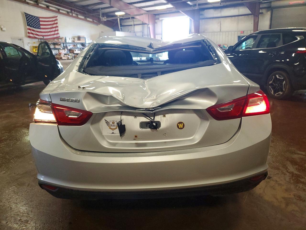 2017 Chevrolet Malibu Ls - Фото 6