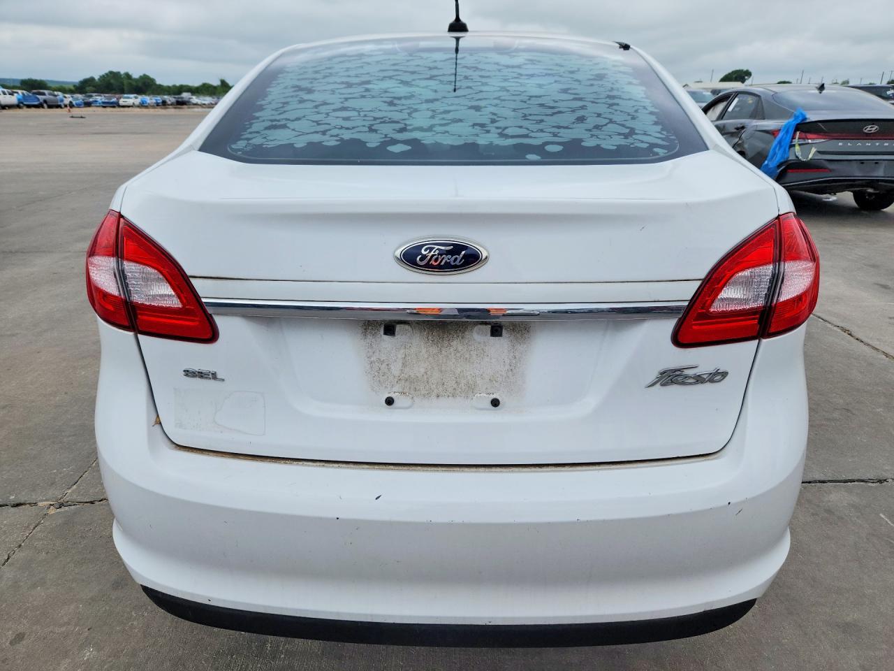 2012 Ford Fiesta - Фото 6