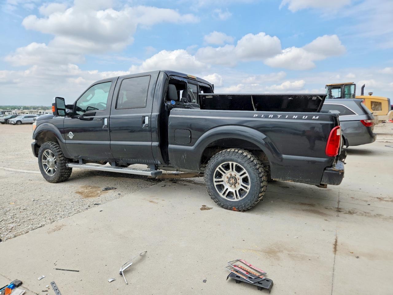 2014 Ford F250 Super Duty - Image 2