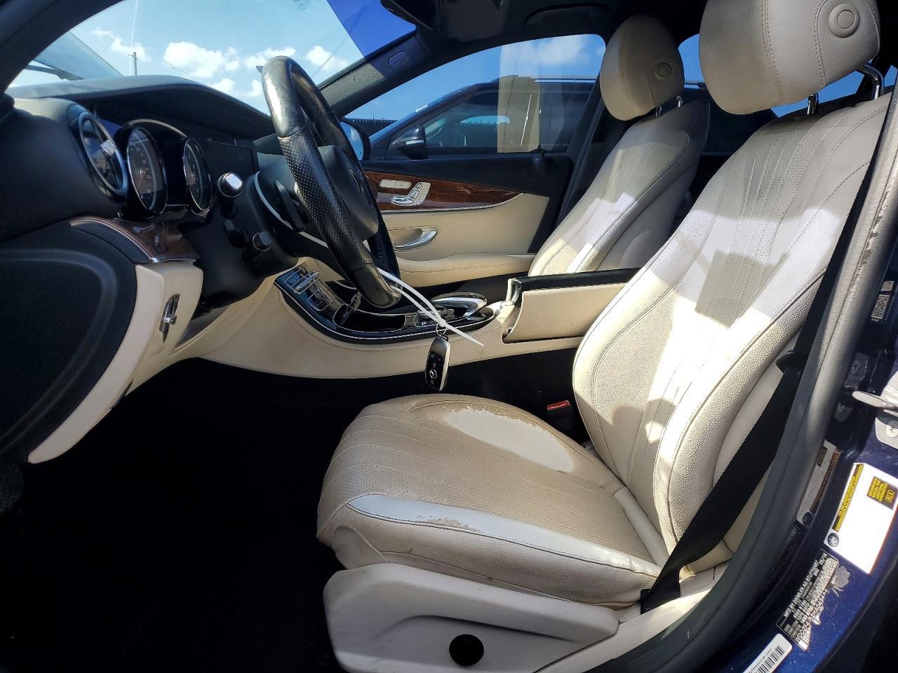 2017 Mercedes-Benz E 300 - Фото 7