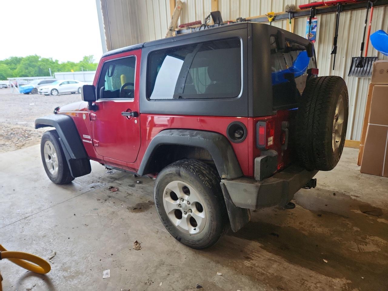 2013 Jeep Wrangler Sport - Фото 2