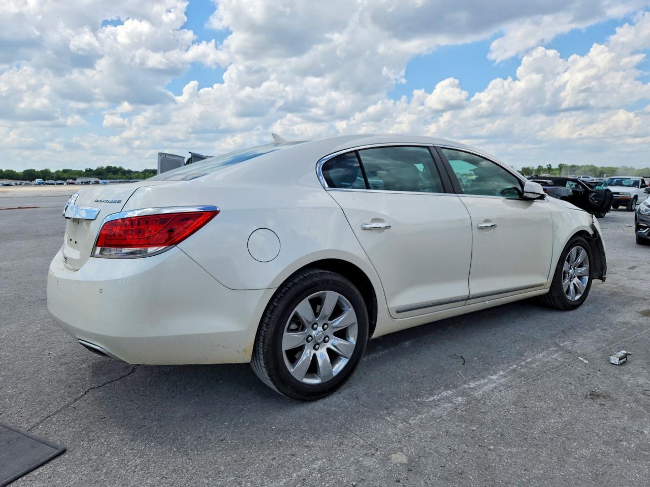 2013 Buick Lacrosse - Image 3