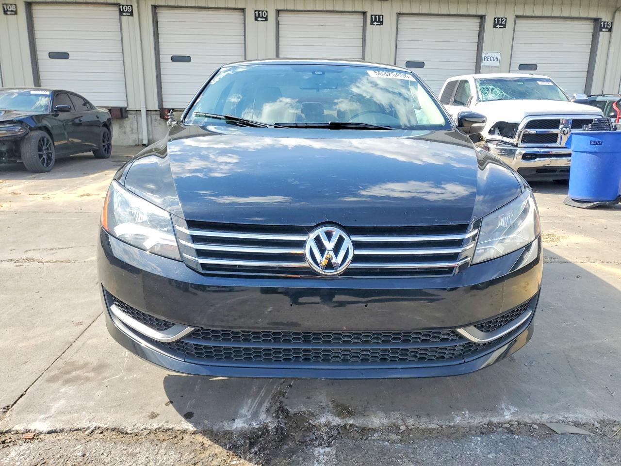 2015 Volkswagen Passat - Image 5