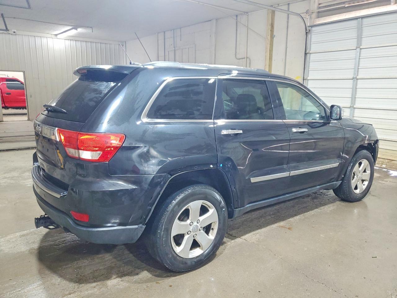 2013 Jeep Grand Cherokee Limited - Image 3