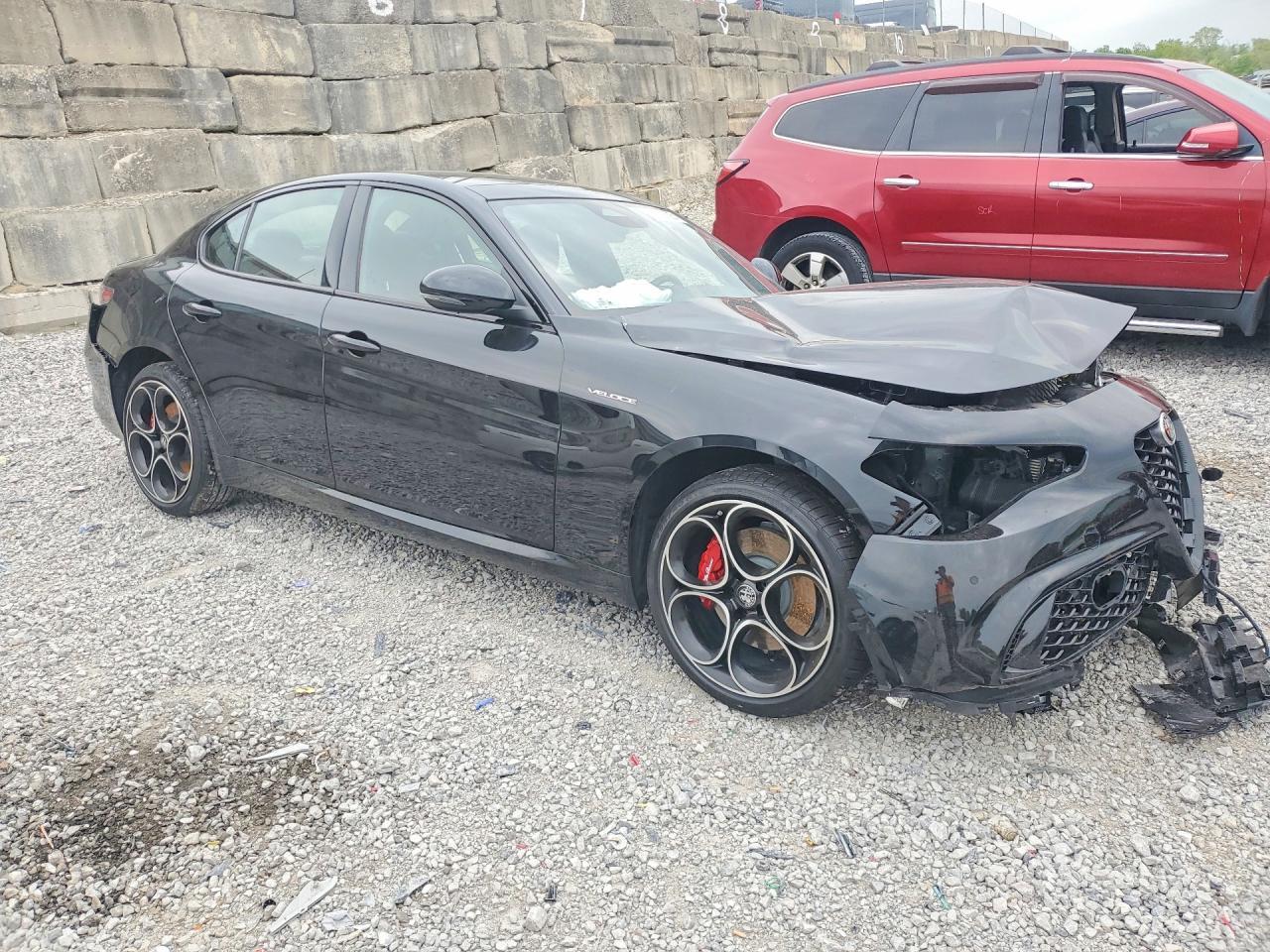 2026 Alfa Romeo Giulia Sprint - Image 4