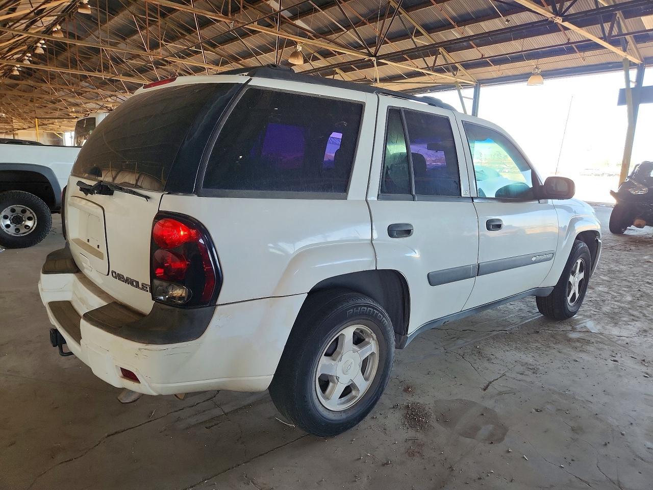 2004 Chevrolet Trailblazer Ls - Image 3