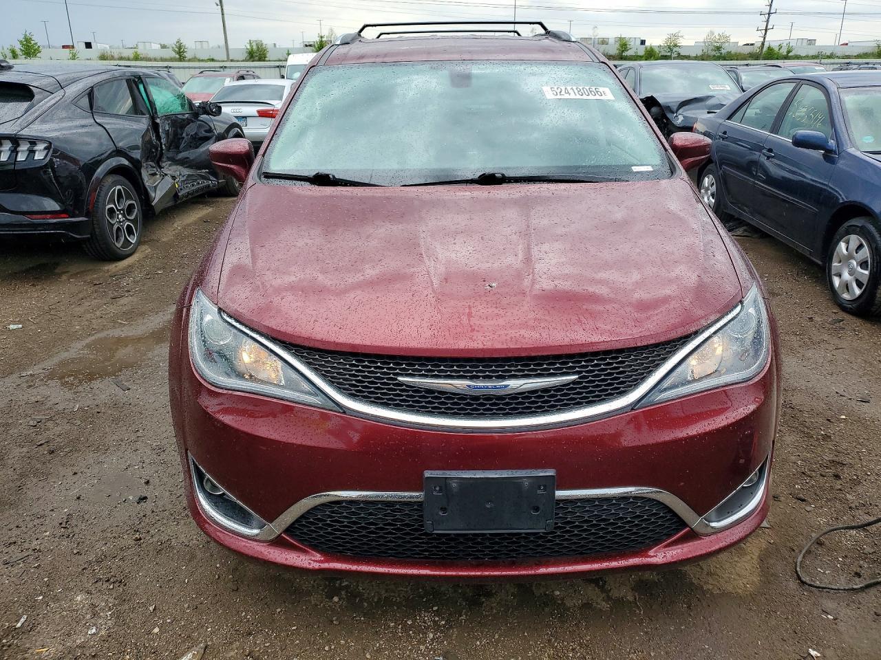 2018 Chrysler Pacifica Touring L Plus - Фото 5
